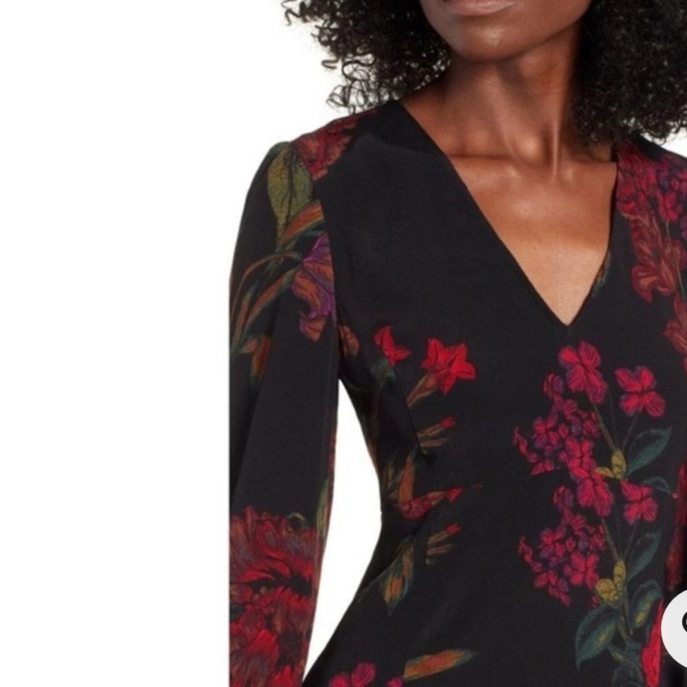 Leith red and black Floral V-Neck long sleeve mini dress size M GUC.. - Picture 3 of 16